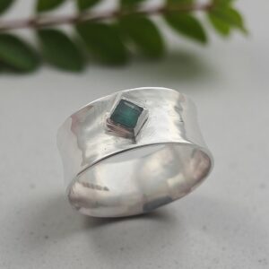 Silver and Green Agate hammered ring